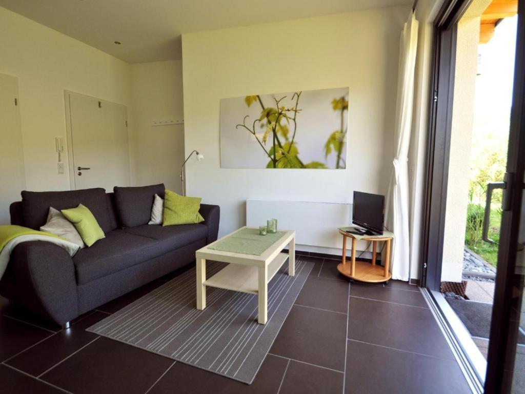 Ferienwohnung Am Moselufer Zell an der Mosel Bagian luar foto